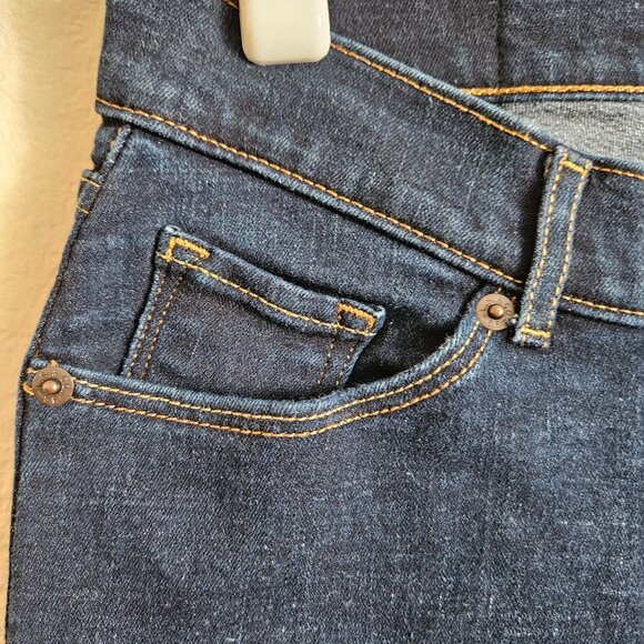 Levi Dark Wash Jeans - Classic Bootcut with Stretch - Size 26 - Picture 4 of 7